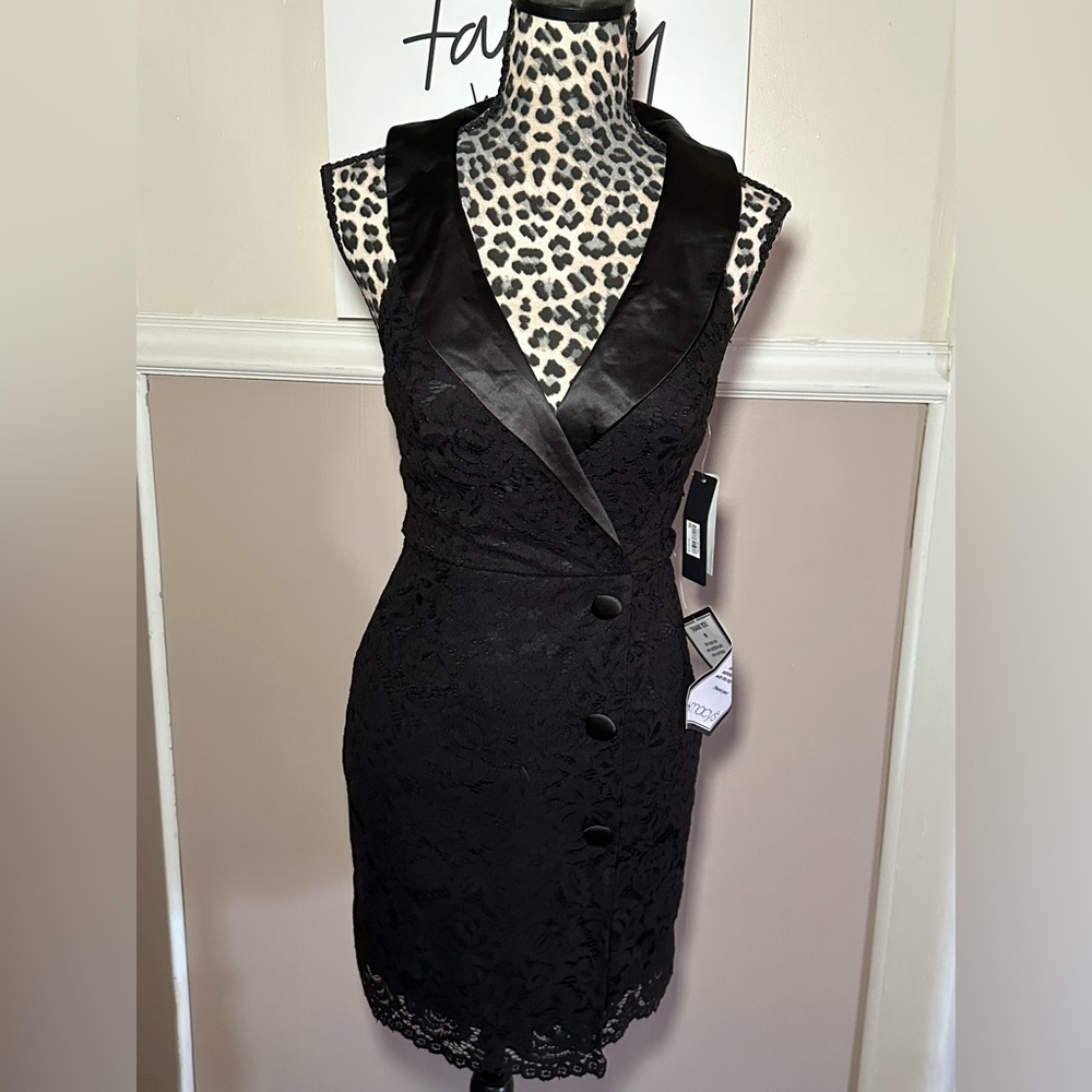 Black classic detailed dress